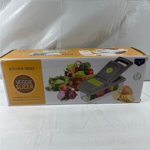 15-Piece Gray & Green Veggie Slicer